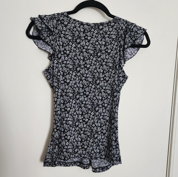 [Pick 2 Items for $8!] Susan Lawrence Petite Ruffle Top Size PS - Picture 2 of 3